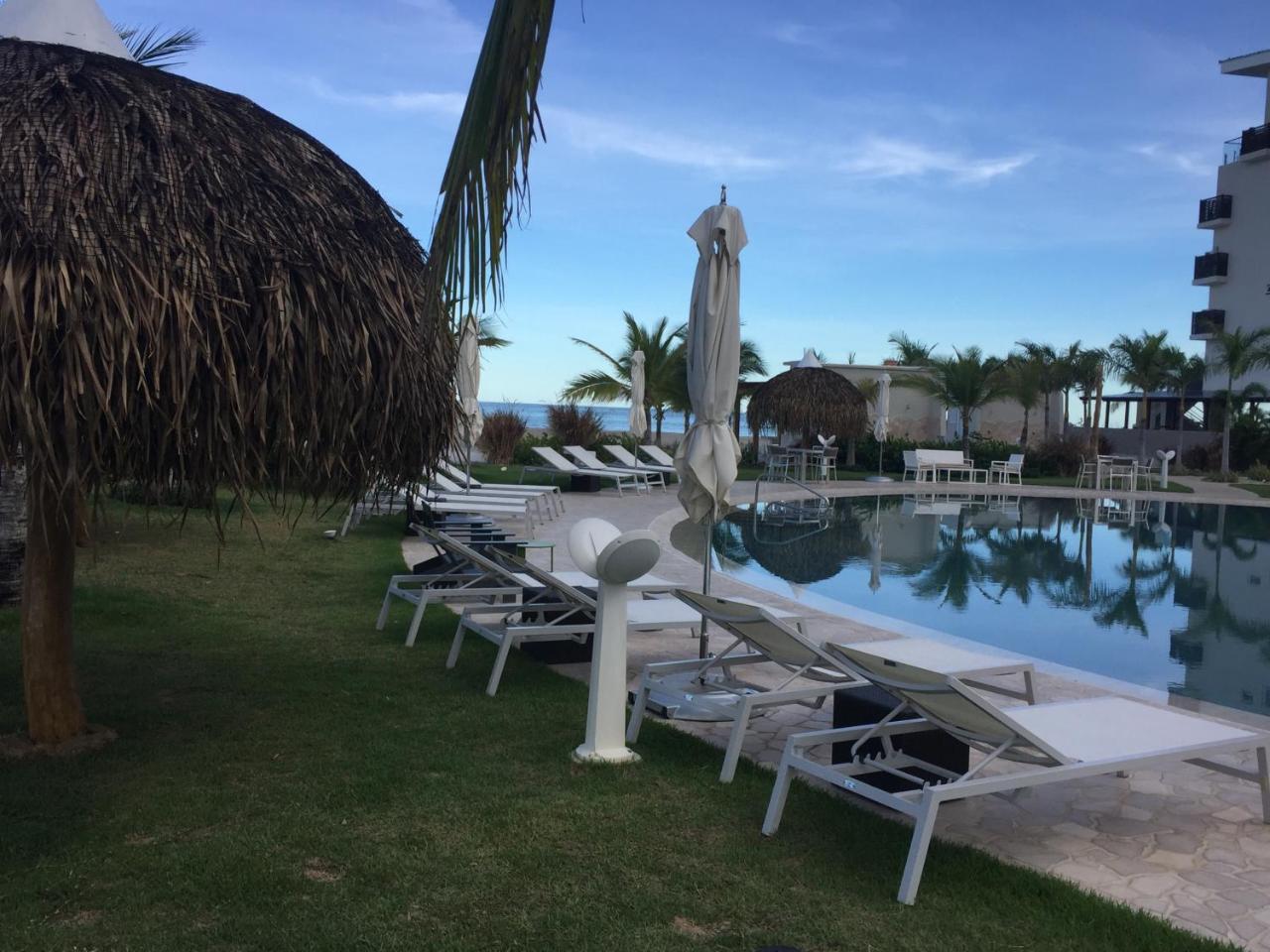 Playa Caracol Chame Aparthotel Exterior photo